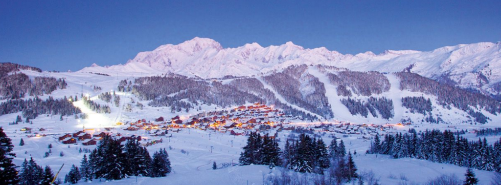 village fin de journée en hiver